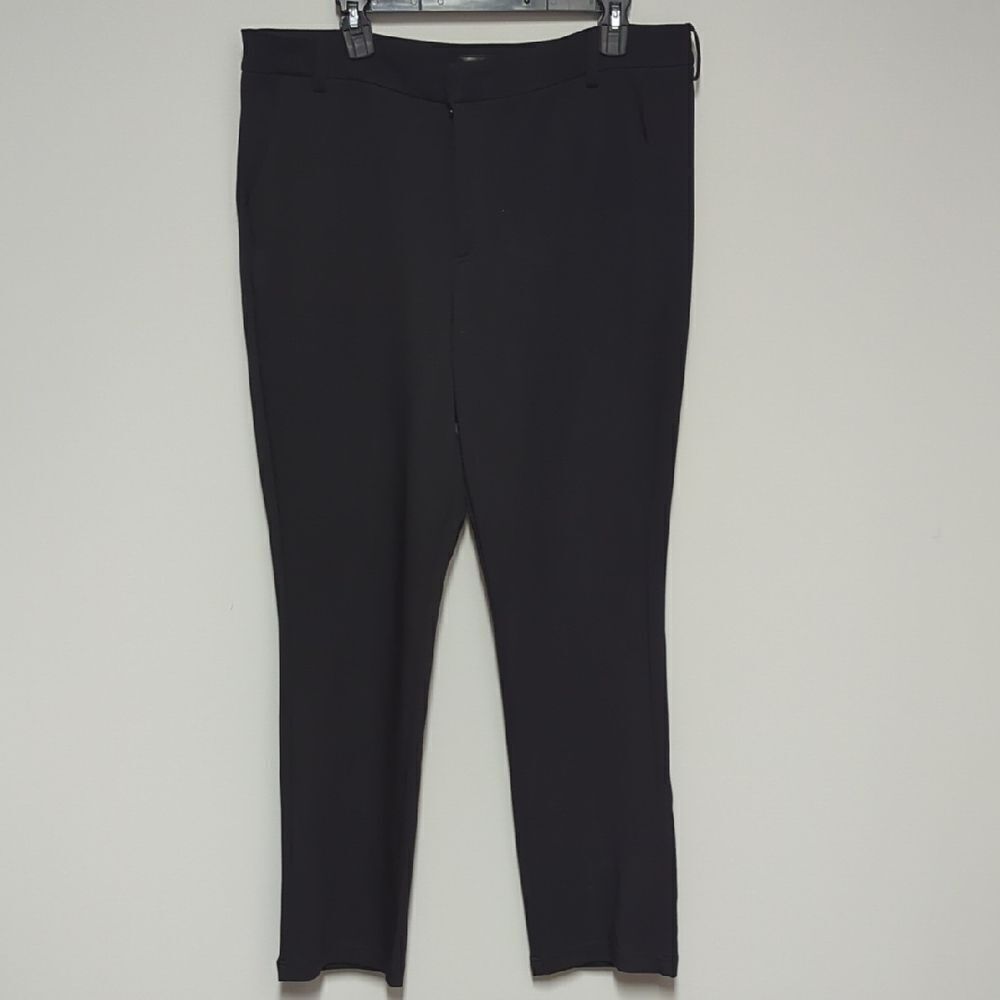 Kur From The Kloth Black Dress Pants with Streamlined Silhouette